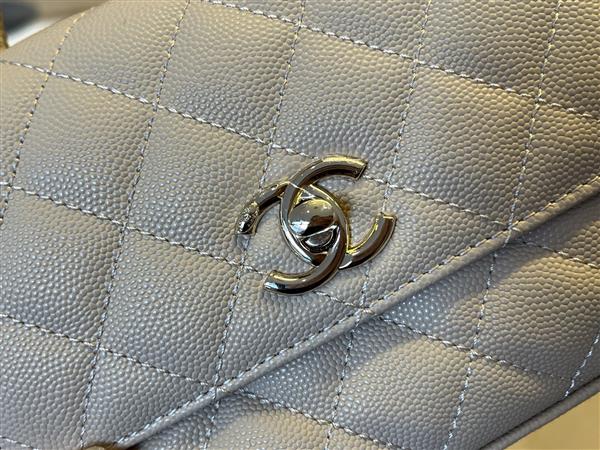 2026127214130555 700